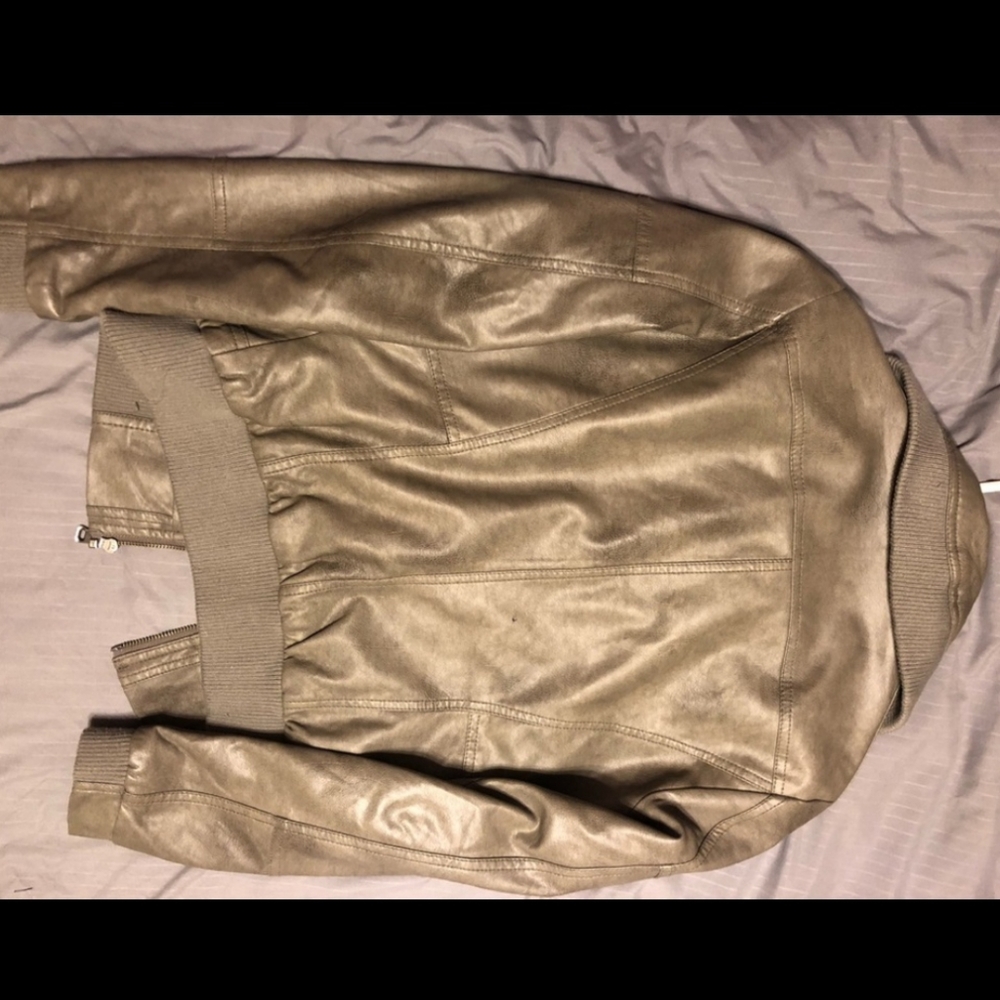 🛍 3/$15 Bomber Jacket - Picture 6 of 8